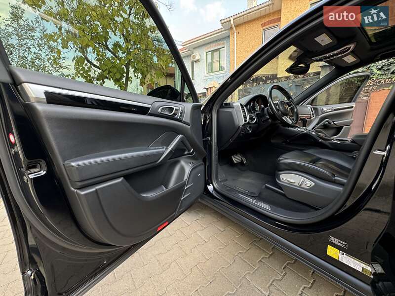 Позашляховик / Кросовер Porsche Cayenne 2015 в Одесі фото 34 Позашляховик / Кросовер Porsche Cayenne 2015 в Одесі