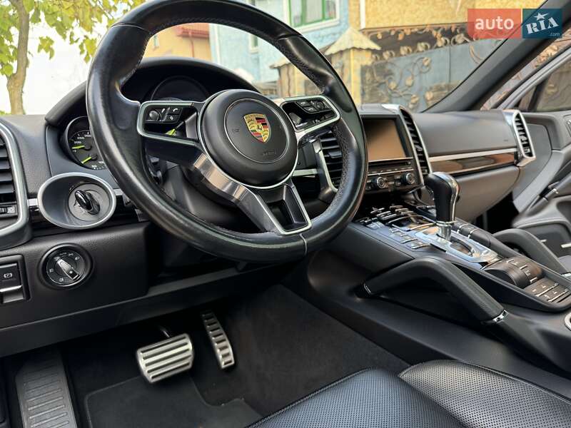 Позашляховик / Кросовер Porsche Cayenne 2015 в Одесі фото 36 Позашляховик / Кросовер Porsche Cayenne 2015 в Одесі