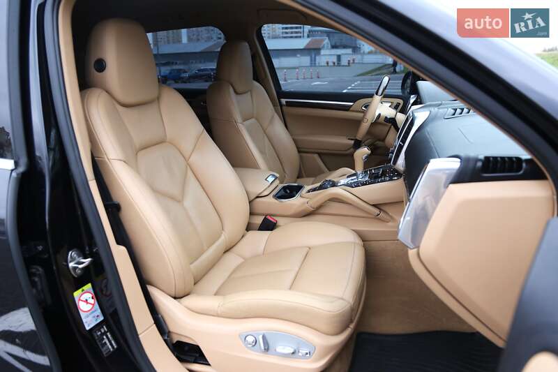 Позашляховик / Кросовер Porsche Cayenne 2012 в Києві фото 10 Позашляховик / Кросовер Porsche Cayenne 2012 в Києві
