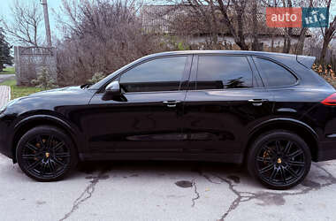 Позашляховик / Кросовер Porsche Cayenne 2016 в Дніпрі