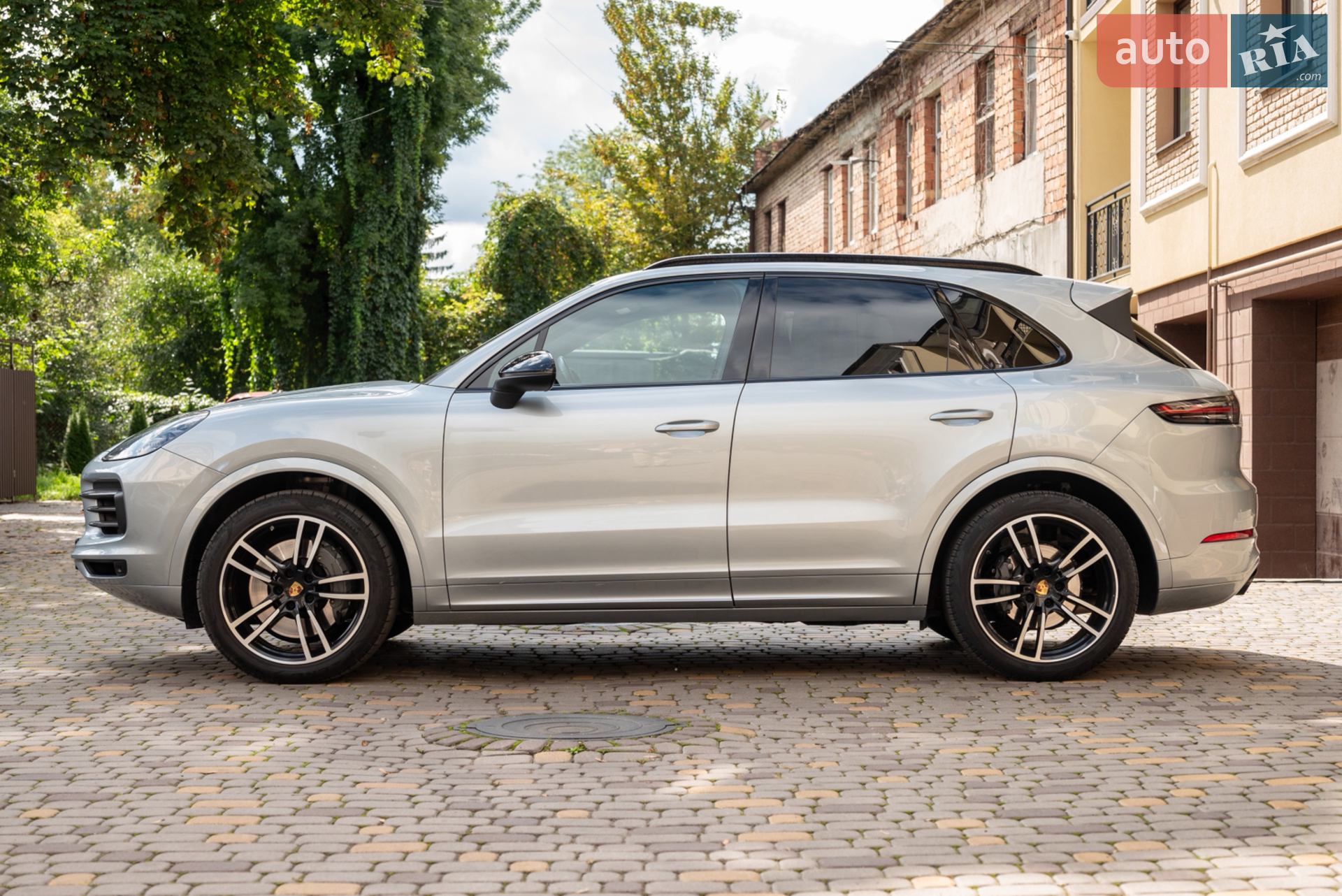 2020 Porsche Cayenne - мініатюра 17