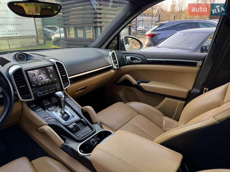 Позашляховик / Кросовер Porsche Cayenne 2017 в Києві фото 14 Позашляховик / Кросовер Porsche Cayenne 2017 в Києві