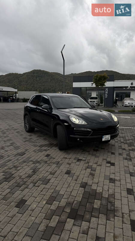 Позашляховик / Кросовер Porsche Cayenne 2013 в Хусті