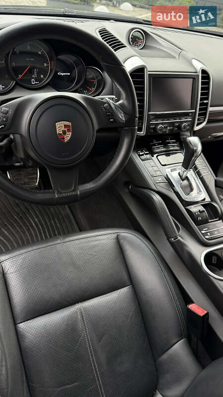 Позашляховик / Кросовер Porsche Cayenne 2013 в Хусті