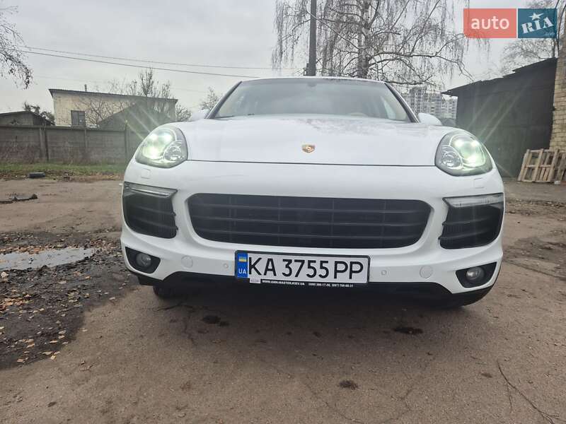 Внедорожник / Кроссовер Porsche Cayenne 2014 в Киеве