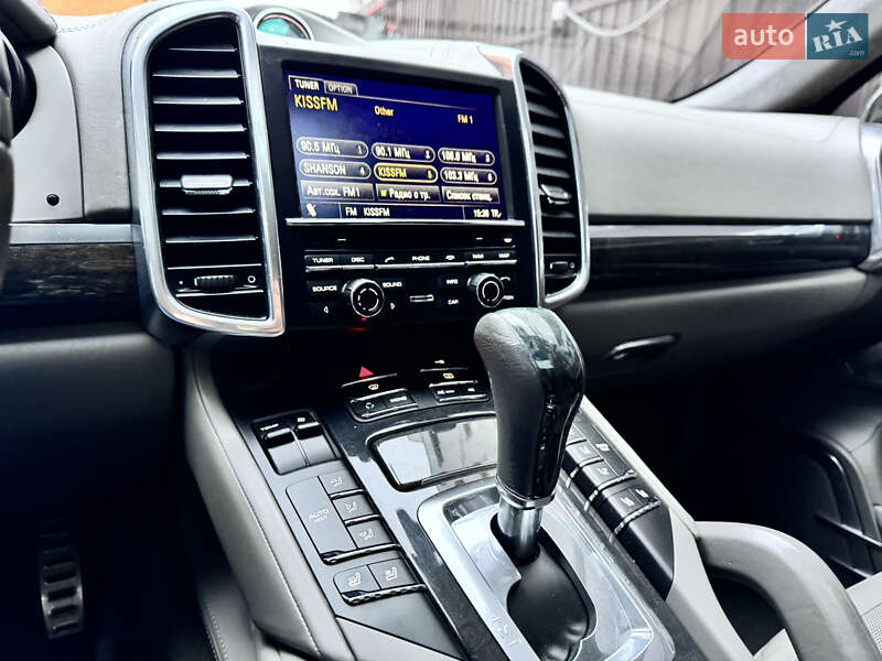 Внедорожник / Кроссовер Porsche Cayenne 2010 в Киеве фото 18 Внедорожник / Кроссовер Porsche Cayenne 2010 в Киеве