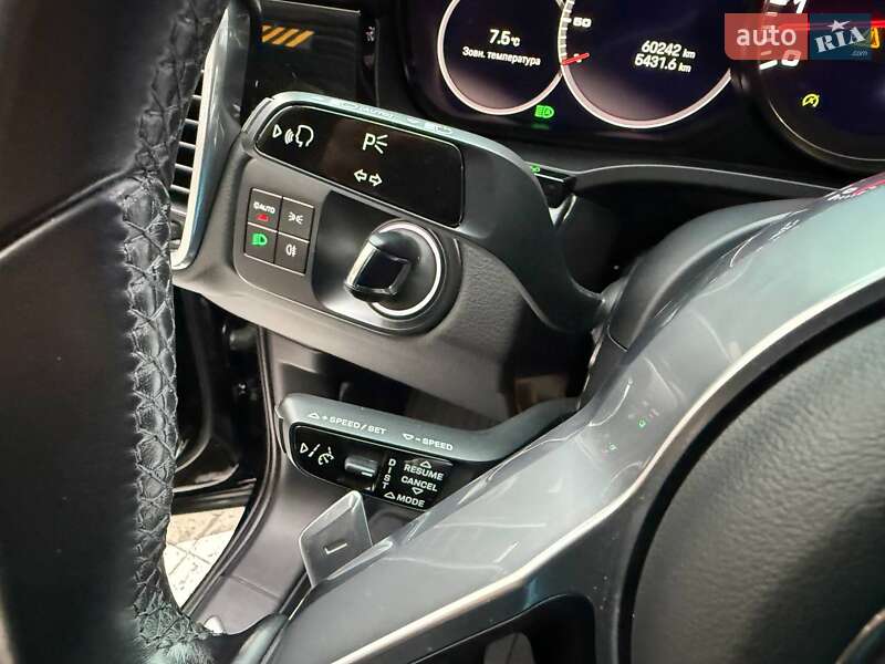 Позашляховик / Кросовер Porsche Cayenne 2021 в Києві