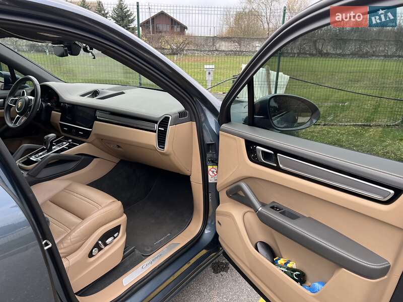 Внедорожник / Кроссовер Porsche Cayenne 2018 в Днепре фото 9 Внедорожник / Кроссовер Porsche Cayenne 2018 в Днепре