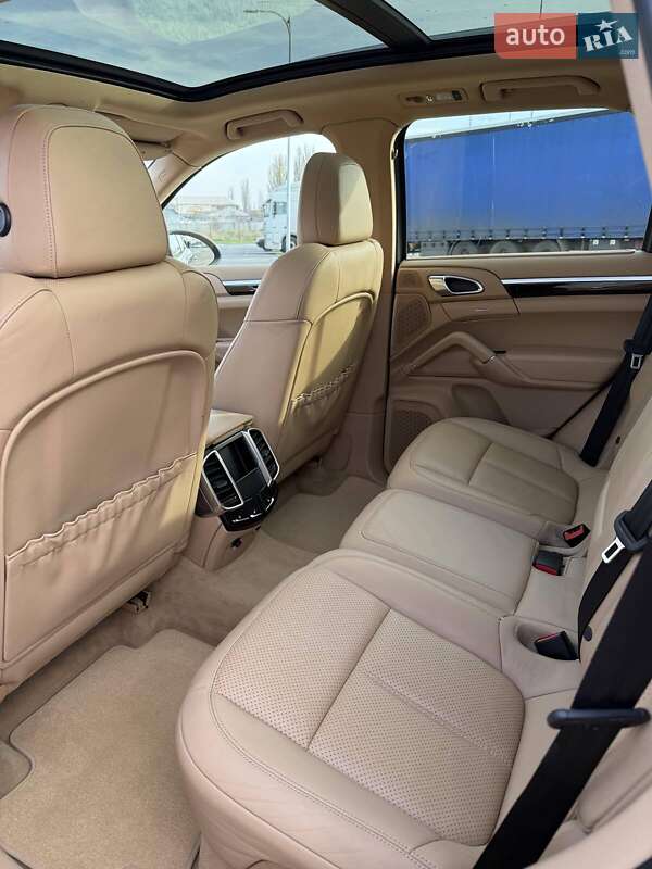 Позашляховик / Кросовер Porsche Cayenne 2013 в Одесі