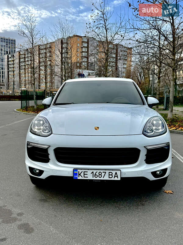 Позашляховик / Кросовер Porsche Cayenne 2016 в Дніпрі фото Позашляховик / Кросовер Porsche Cayenne 2016 в Дніпрі