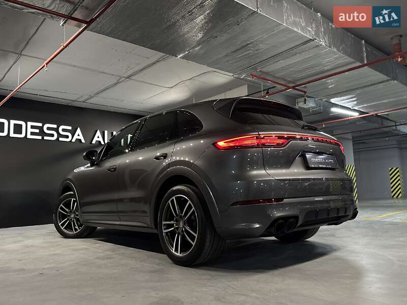 Внедорожник / Кроссовер Porsche Cayenne 2018 в Одессе