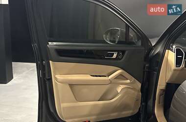 Позашляховик / Кросовер Porsche Cayenne 2018 в Одесі