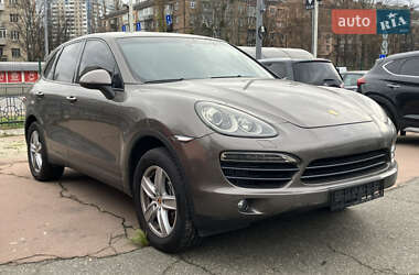 Внедорожник / Кроссовер Porsche Cayenne 2014 в Киеве