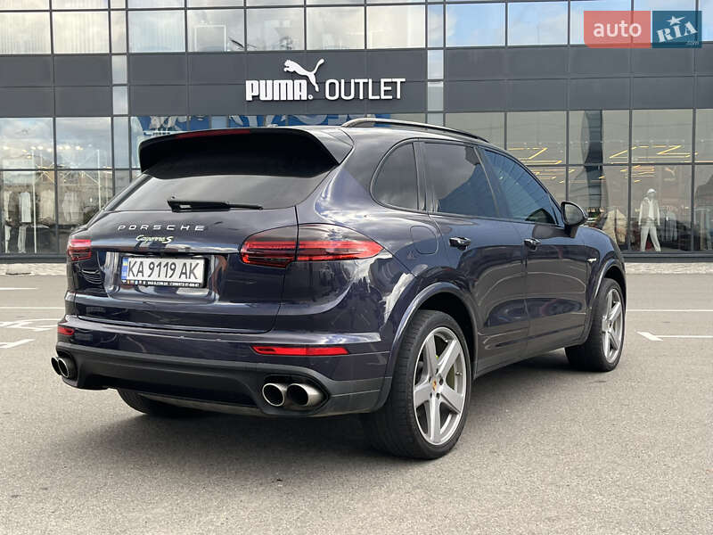 Внедорожник / Кроссовер Porsche Cayenne 2016 в Киеве