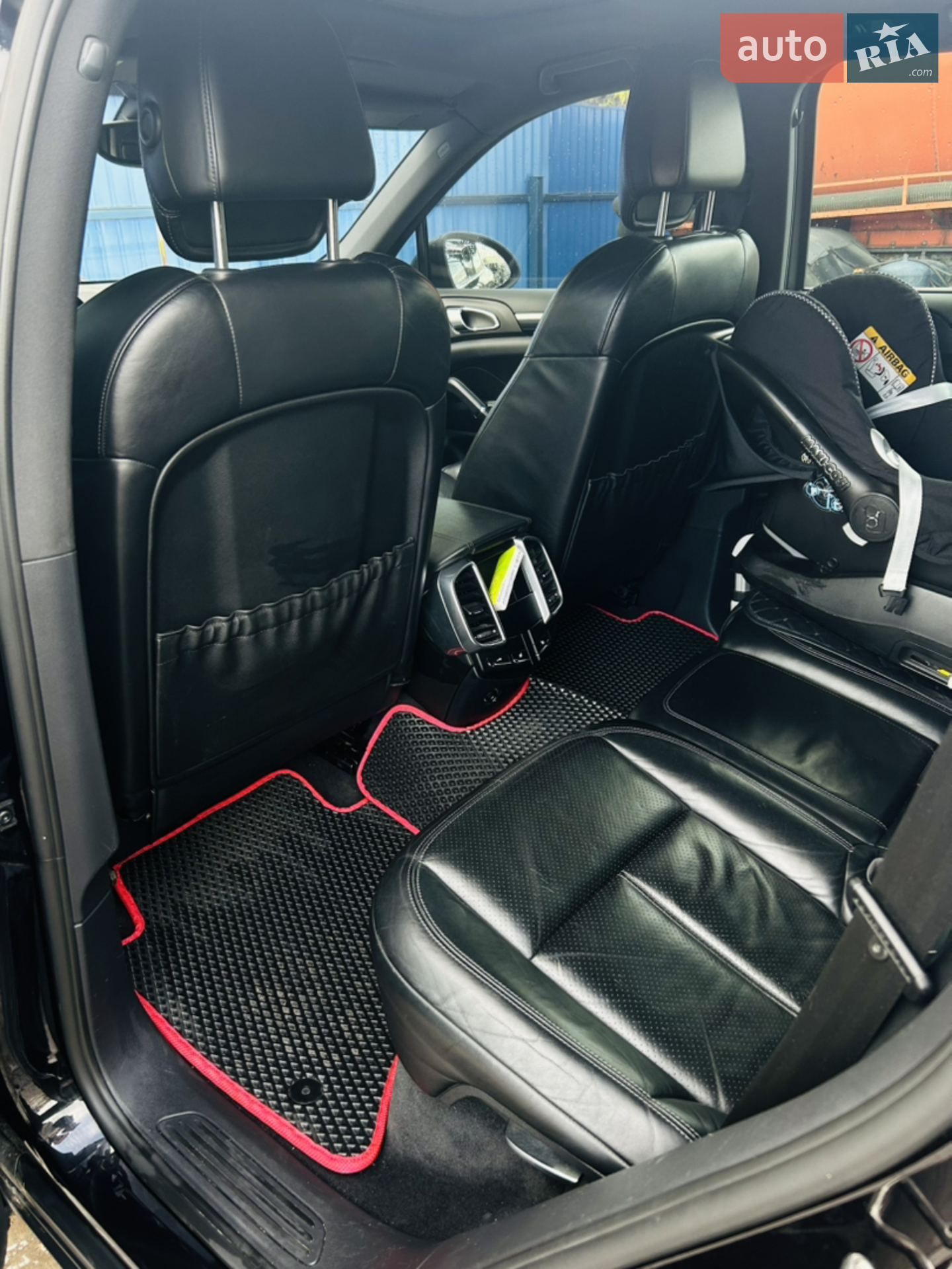 2011 Porsche Cayenne - мініатюра 11