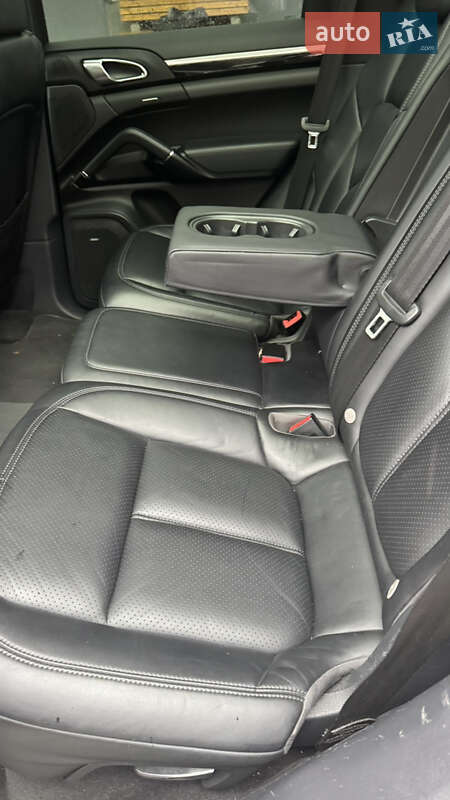 Позашляховик / Кросовер Porsche Cayenne 2016 в Кременчуці