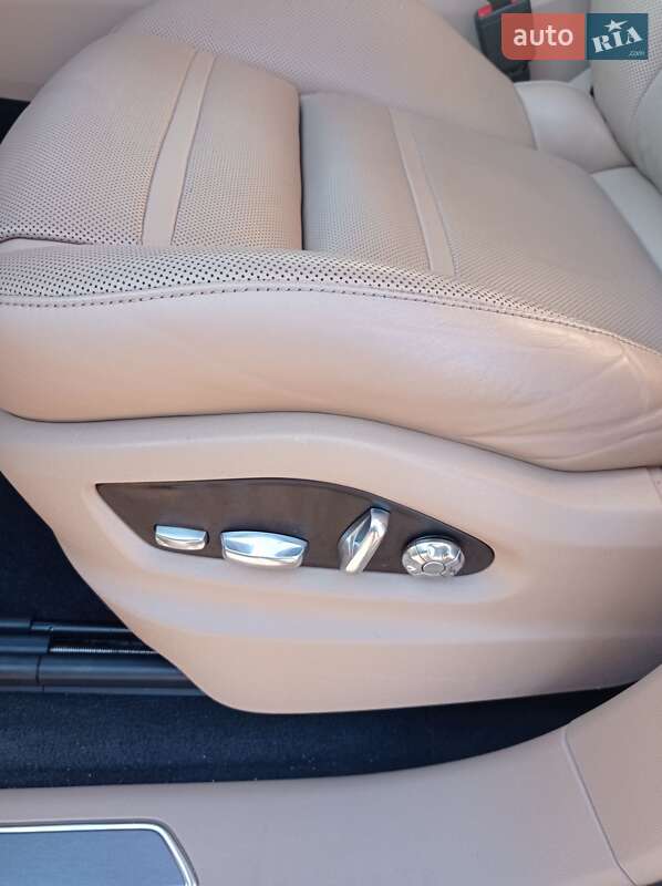 Позашляховик / Кросовер Porsche Cayenne 2019 в Києві