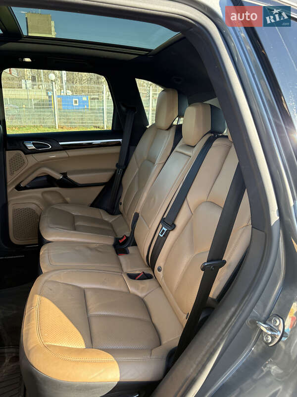 Позашляховик / Кросовер Porsche Cayenne 2015 в Києві фото 21 Позашляховик / Кросовер Porsche Cayenne 2015 в Києві