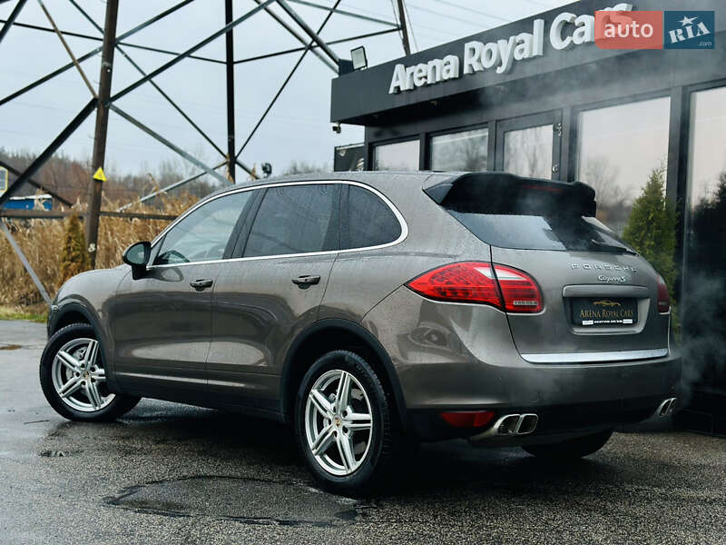 Позашляховик / Кросовер Porsche Cayenne 2012 в Харкові