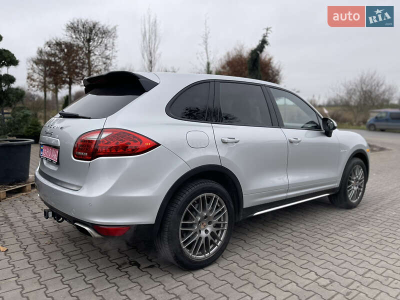 Внедорожник / Кроссовер Porsche Cayenne 2014 в Луцке