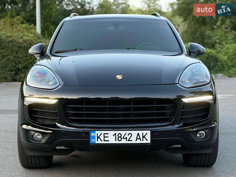 Позашляховик / Кросовер Porsche Cayenne 2017 в Дніпрі