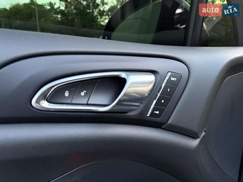 Позашляховик / Кросовер Porsche Cayenne 2017 в Дніпрі