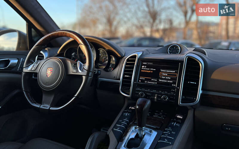 Внедорожник / Кроссовер Porsche Cayenne 2012 в Львове