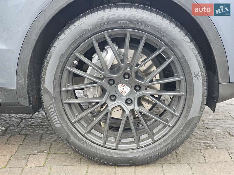 Позашляховик / Кросовер Porsche Cayenne 2018 в Києві