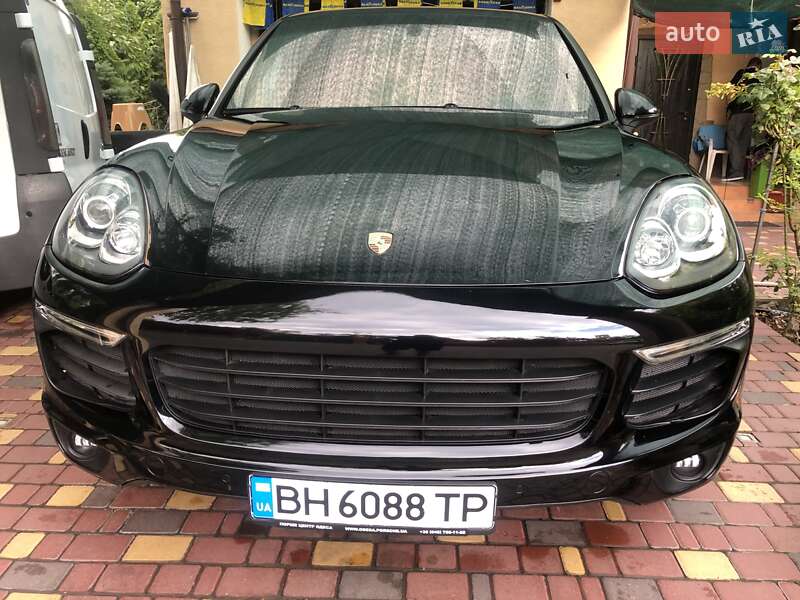 Внедорожник / Кроссовер Porsche Cayenne 2015 в Одессе