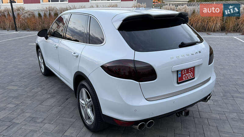 Позашляховик / Кросовер Porsche Cayenne 2014 в Луцьку