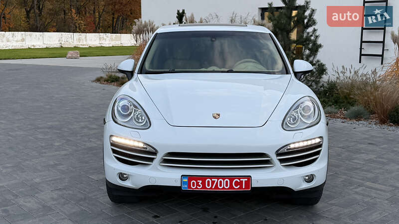 Позашляховик / Кросовер Porsche Cayenne 2014 в Луцьку