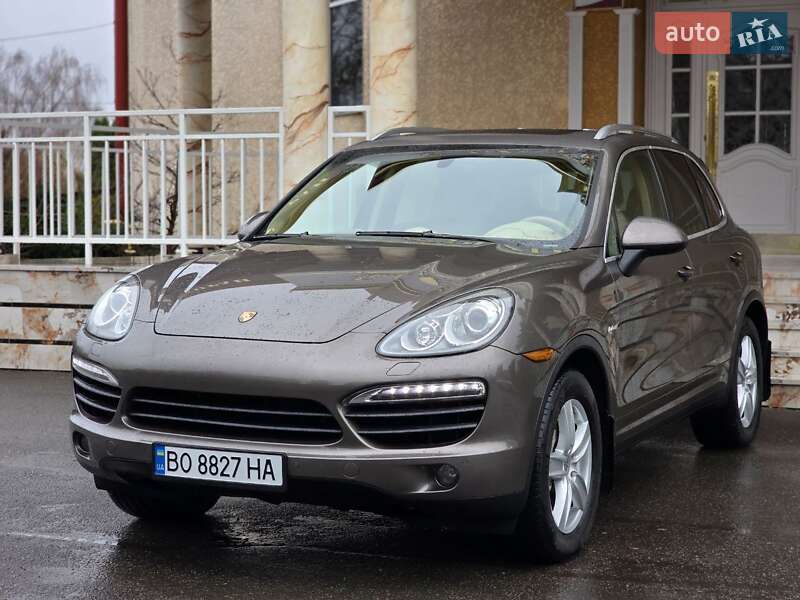 Внедорожник / Кроссовер Porsche Cayenne 2012 в Тернополе