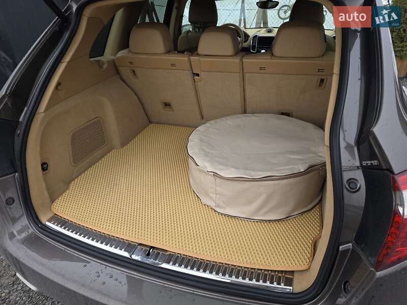 Внедорожник / Кроссовер Porsche Cayenne 2012 в Тернополе