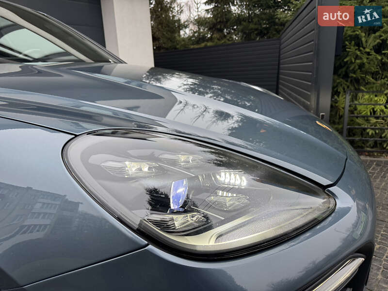 Внедорожник / Кроссовер Porsche Cayenne 2018 в Тернополе