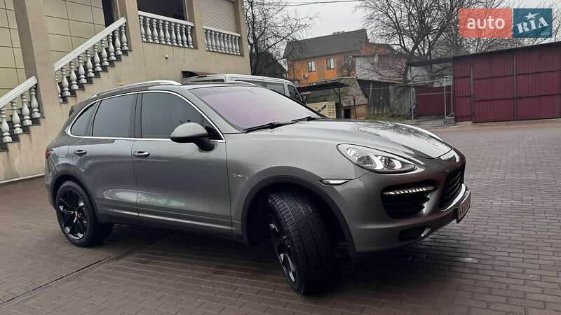 Позашляховик / Кросовер Porsche Cayenne 2010 в Києві