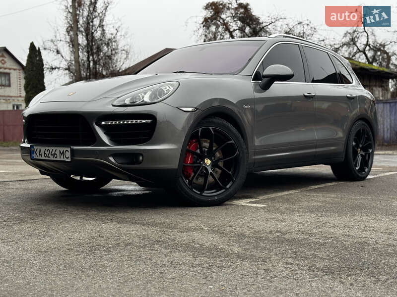 Позашляховик / Кросовер Porsche Cayenne 2010 в Києві