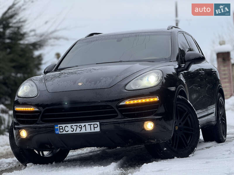 Позашляховик / Кросовер Porsche Cayenne 2012 в Самборі