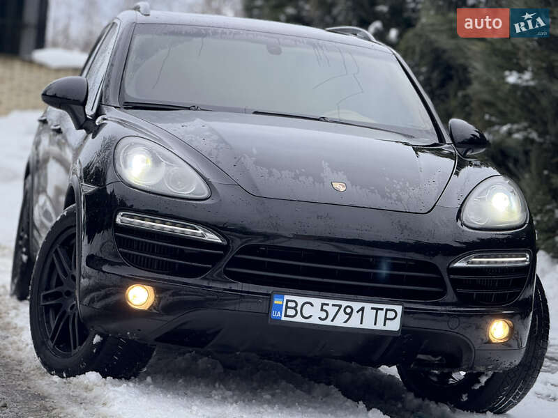 Позашляховик / Кросовер Porsche Cayenne 2012 в Самборі
