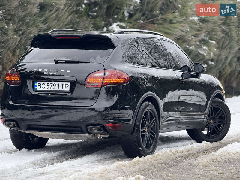 Позашляховик / Кросовер Porsche Cayenne 2012 в Самборі