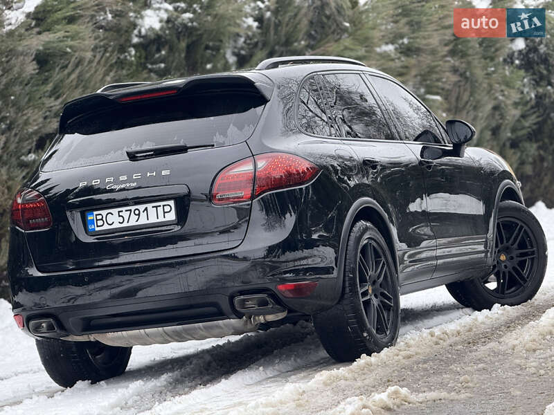 Позашляховик / Кросовер Porsche Cayenne 2012 в Самборі