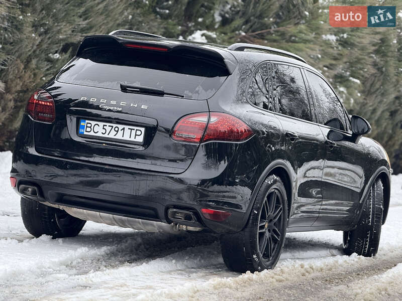 Позашляховик / Кросовер Porsche Cayenne 2012 в Самборі