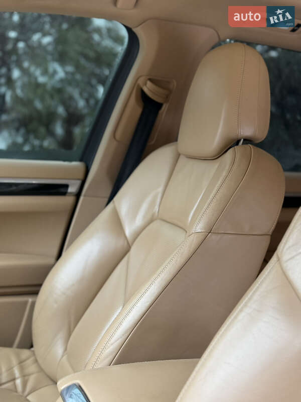 Позашляховик / Кросовер Porsche Cayenne 2012 в Самборі