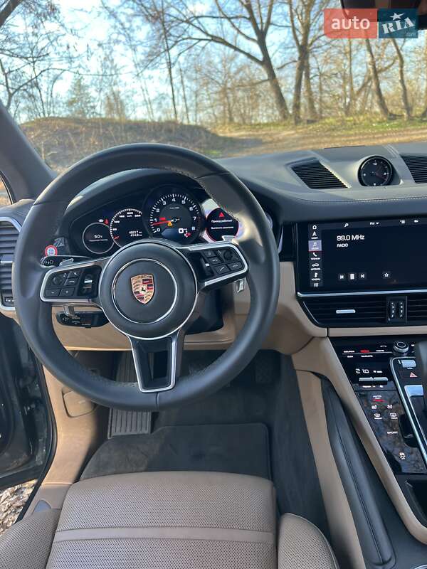 Позашляховик / Кросовер Porsche Cayenne 2019 в Києві