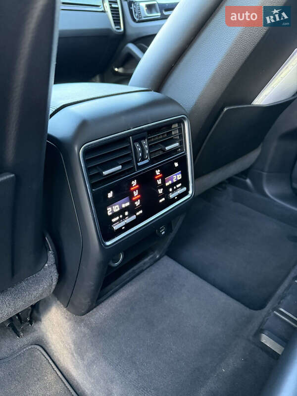Внедорожник / Кроссовер Porsche Cayenne 2018 в Львове фото 13 Внедорожник / Кроссовер Porsche Cayenne 2018 в Львове