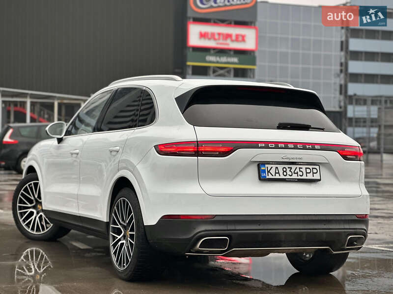 Внедорожник / Кроссовер Porsche Cayenne 2017 в Киеве