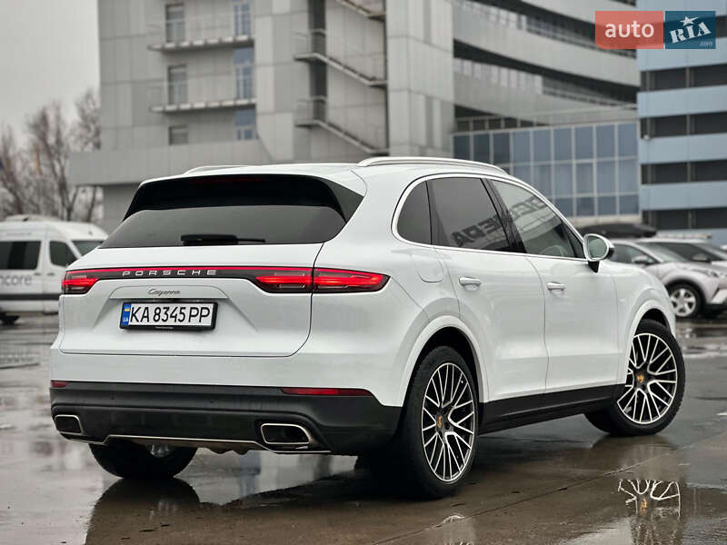 Внедорожник / Кроссовер Porsche Cayenne 2017 в Киеве