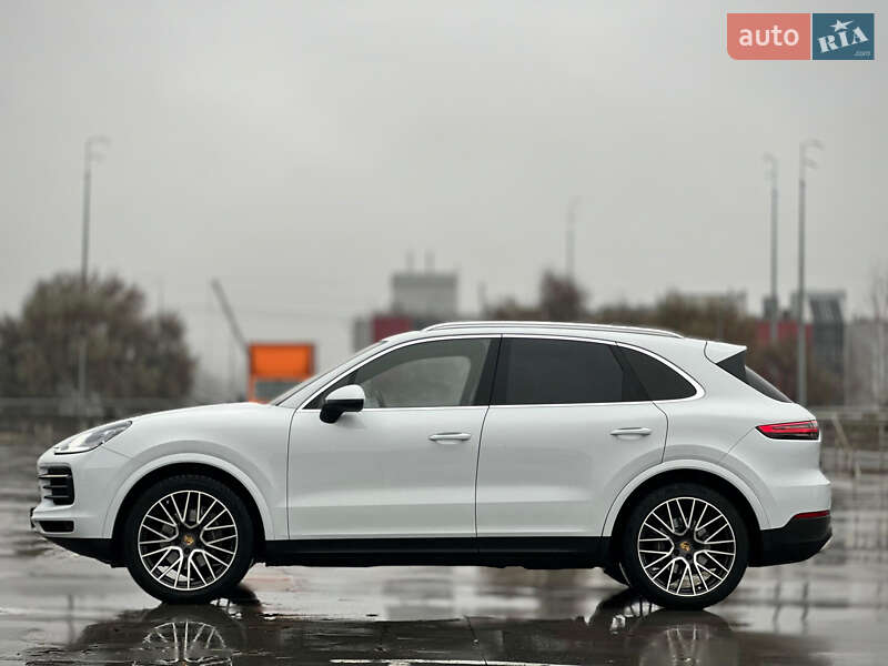 Внедорожник / Кроссовер Porsche Cayenne 2017 в Киеве