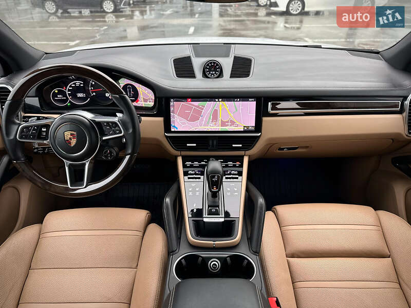 Внедорожник / Кроссовер Porsche Cayenne 2017 в Киеве