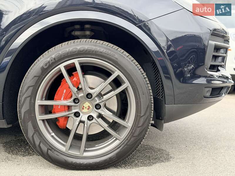 Позашляховик / Кросовер Porsche Cayenne 2019 в Києві