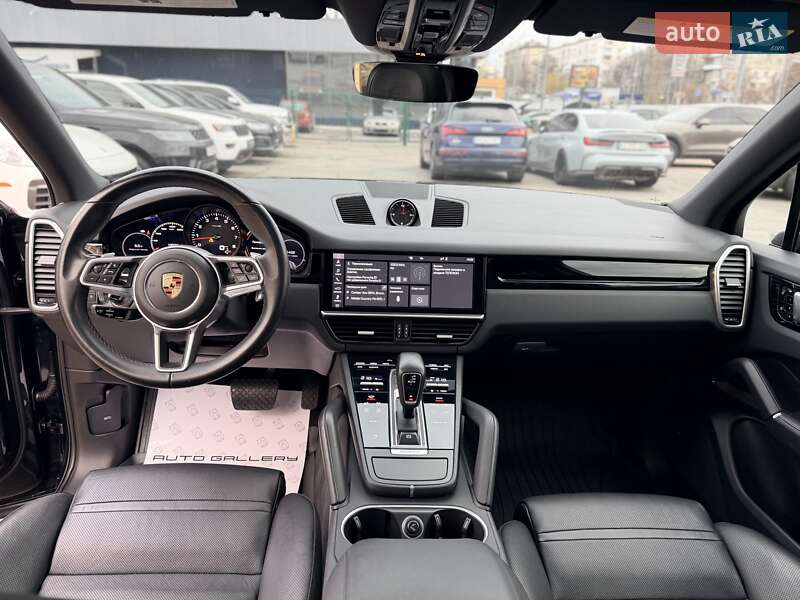 Позашляховик / Кросовер Porsche Cayenne 2019 в Києві